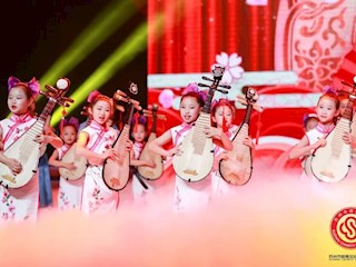 評(píng)彈娃與名家同臺(tái)  熱心慈善齊助力