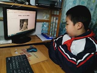 “學雷鋒日”齊戰(zhàn)“疫”，“云”小隊“疫疫”生輝