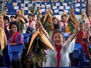 端午六一雙節(jié)共慶 傳統(tǒng)文化童心傳承——寶帶實驗小學(xué)五年級開展“慶六一 迎端午”兒童節(jié)主題活動